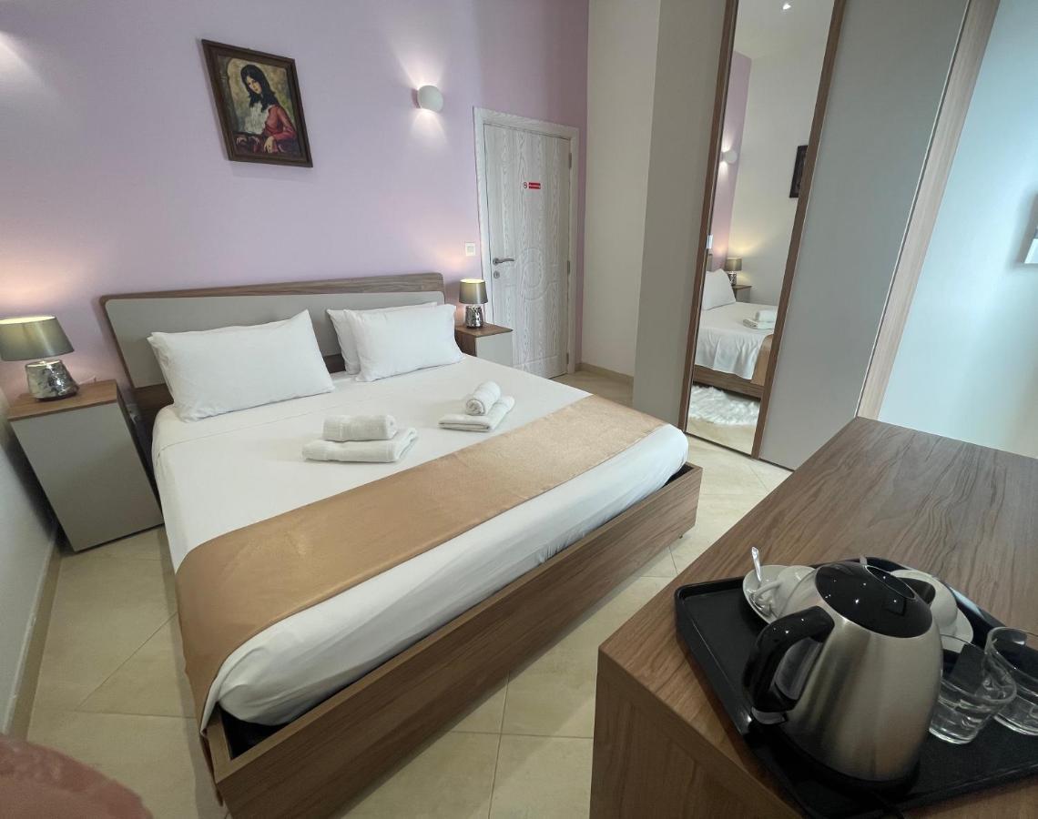 Alina Boutique Living Bed and Breakfast Victoria Εξωτερικό φωτογραφία
