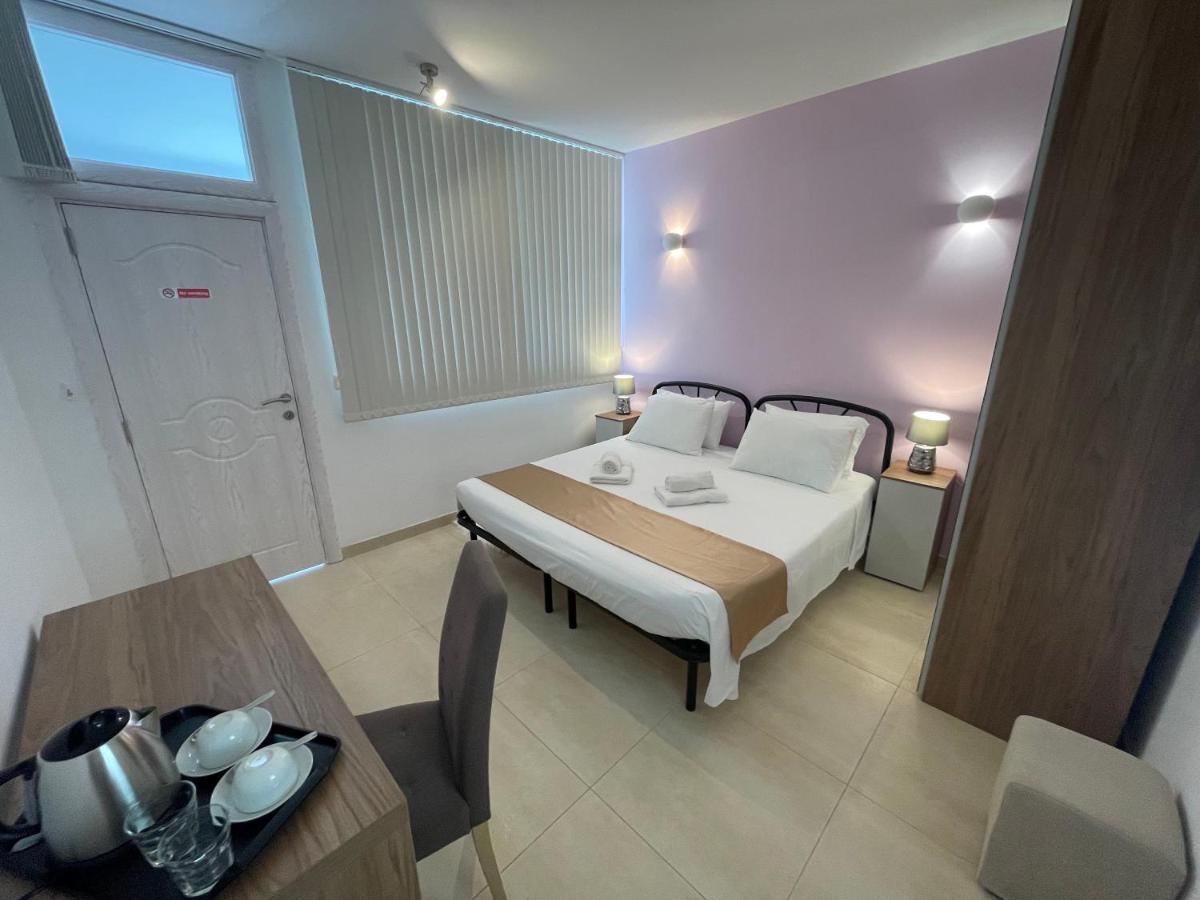 Alina Boutique Living Bed and Breakfast Victoria Εξωτερικό φωτογραφία