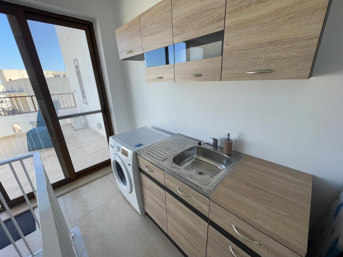 Alina Boutique Living Bed and Breakfast Victoria Εξωτερικό φωτογραφία