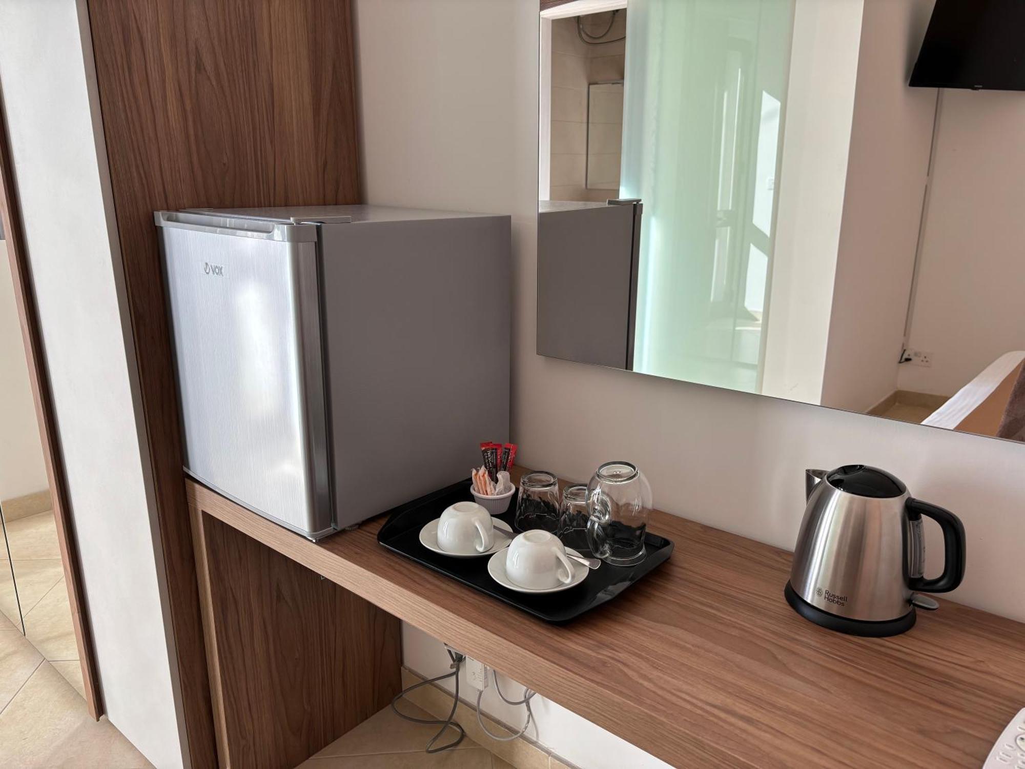 Alina Boutique Living Bed and Breakfast Victoria Εξωτερικό φωτογραφία